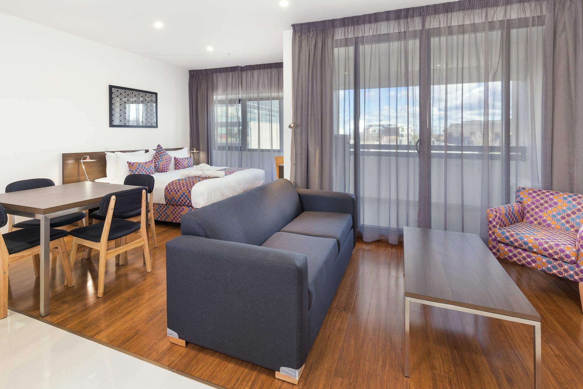 City Edge Dandenong Apartment Hotel Exterior foto