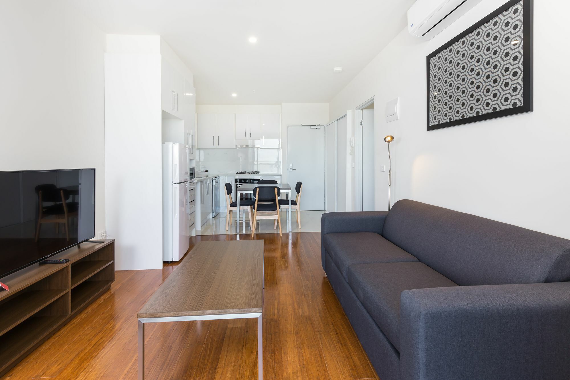 City Edge Dandenong Apartment Hotel Exterior foto